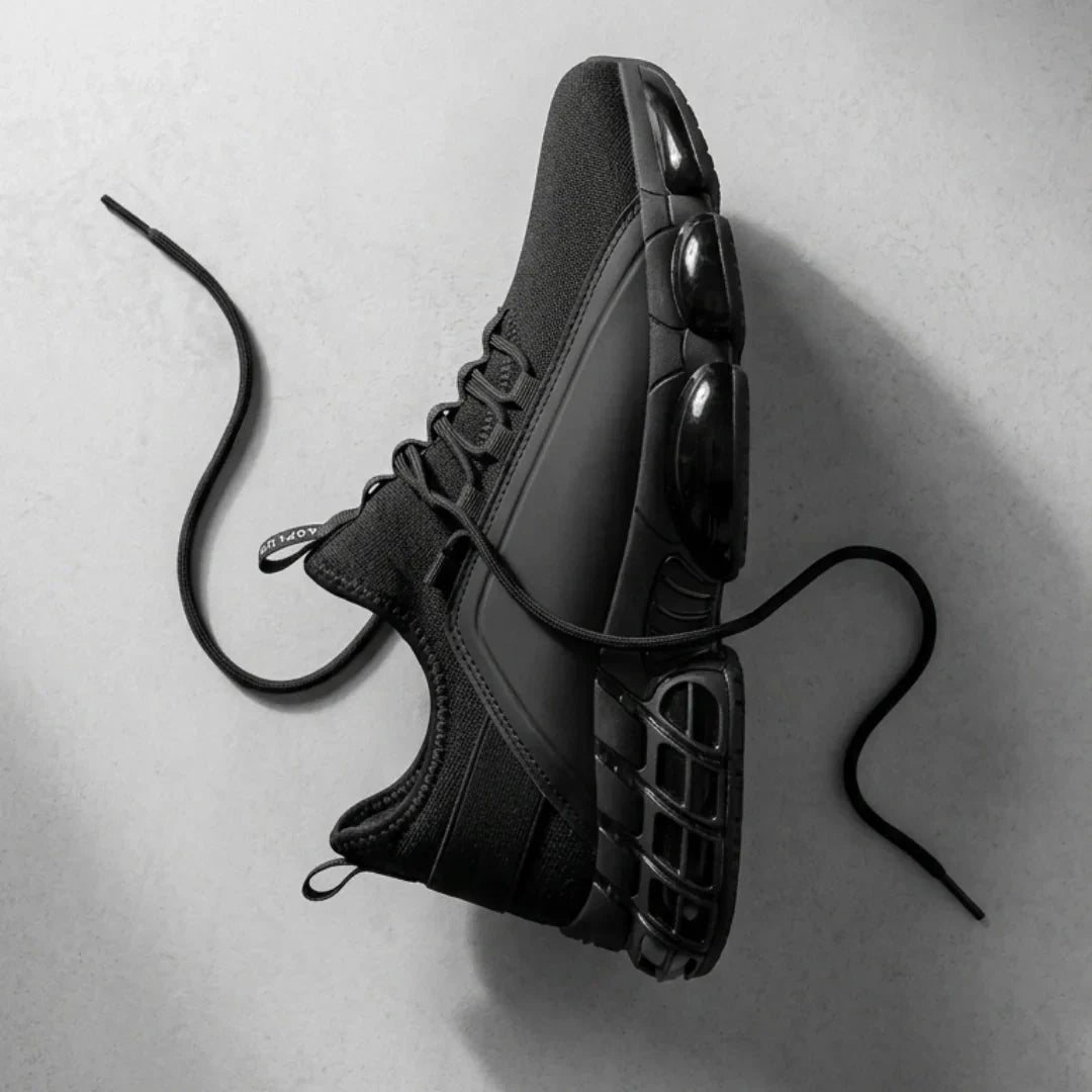 Onyx Series Comfort Sneakers + Free Socks Kit